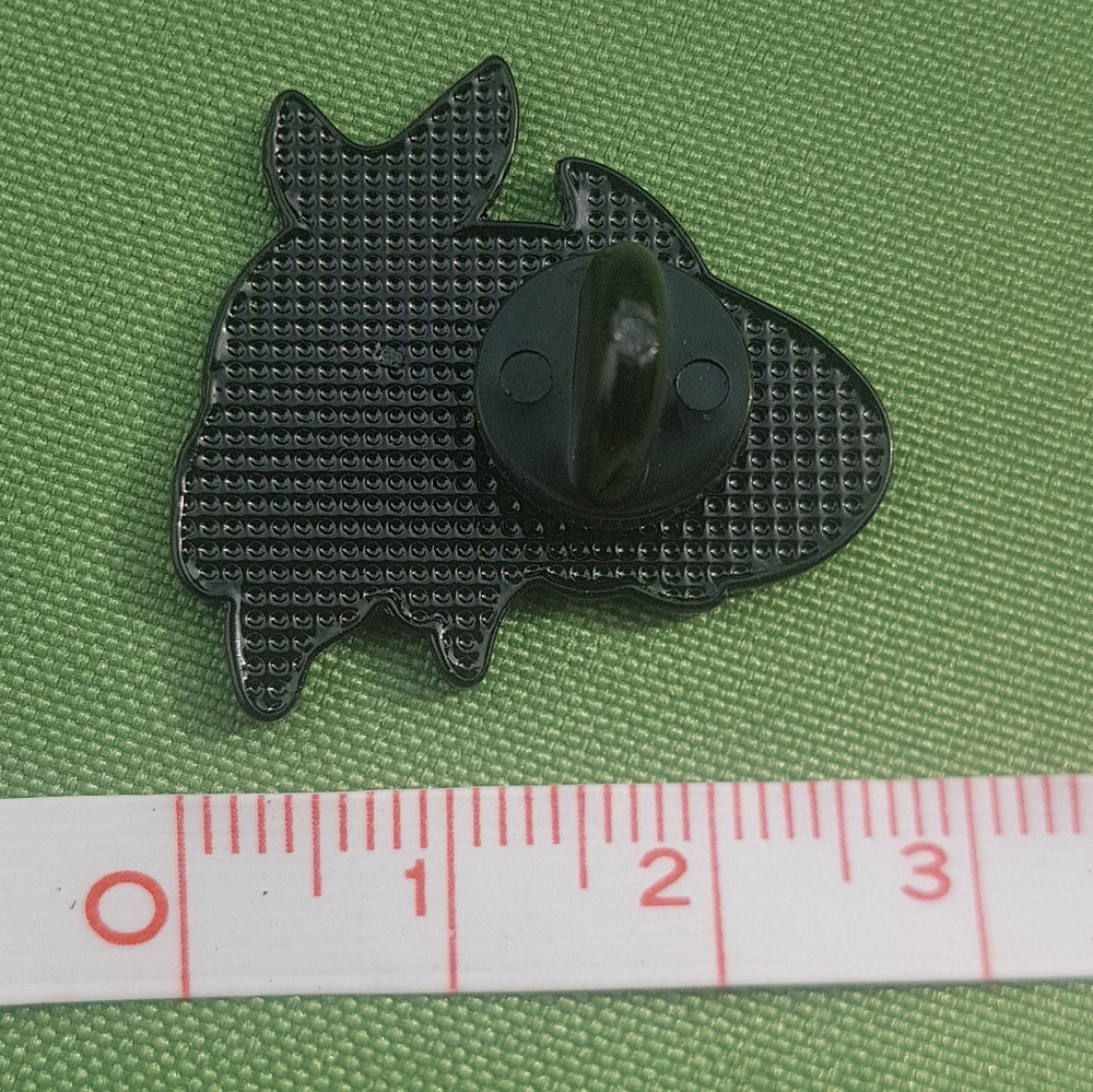 🦈 Kitty Cat Shark Pin - Picture 4 of 4
